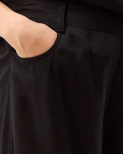 Lulu Linen Bermuda Shorts Black