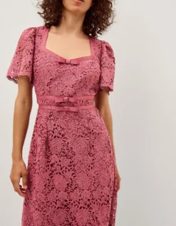 Regina Short Sleeve Lace Midi Dress Pink