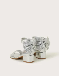 Two-Part Bow Heels Silver
